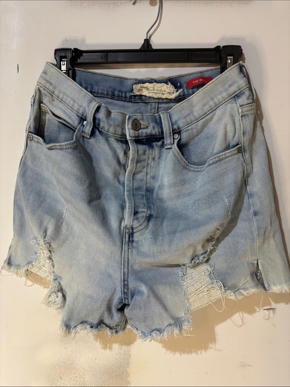 Alter’d State The Reel Distressed Denim Shorts Women’s Size 9/29‎